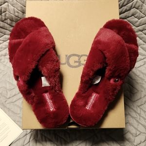Koolaburra by UGG Burgundy Faux Fur Slippers Slides Women's 8 NWT and Box